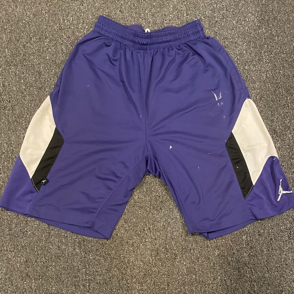 Destroyed Jordan Dri-fit basketball shorts L